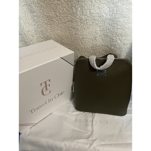 Handbags - NIB Travel In Chic Green backpack purse